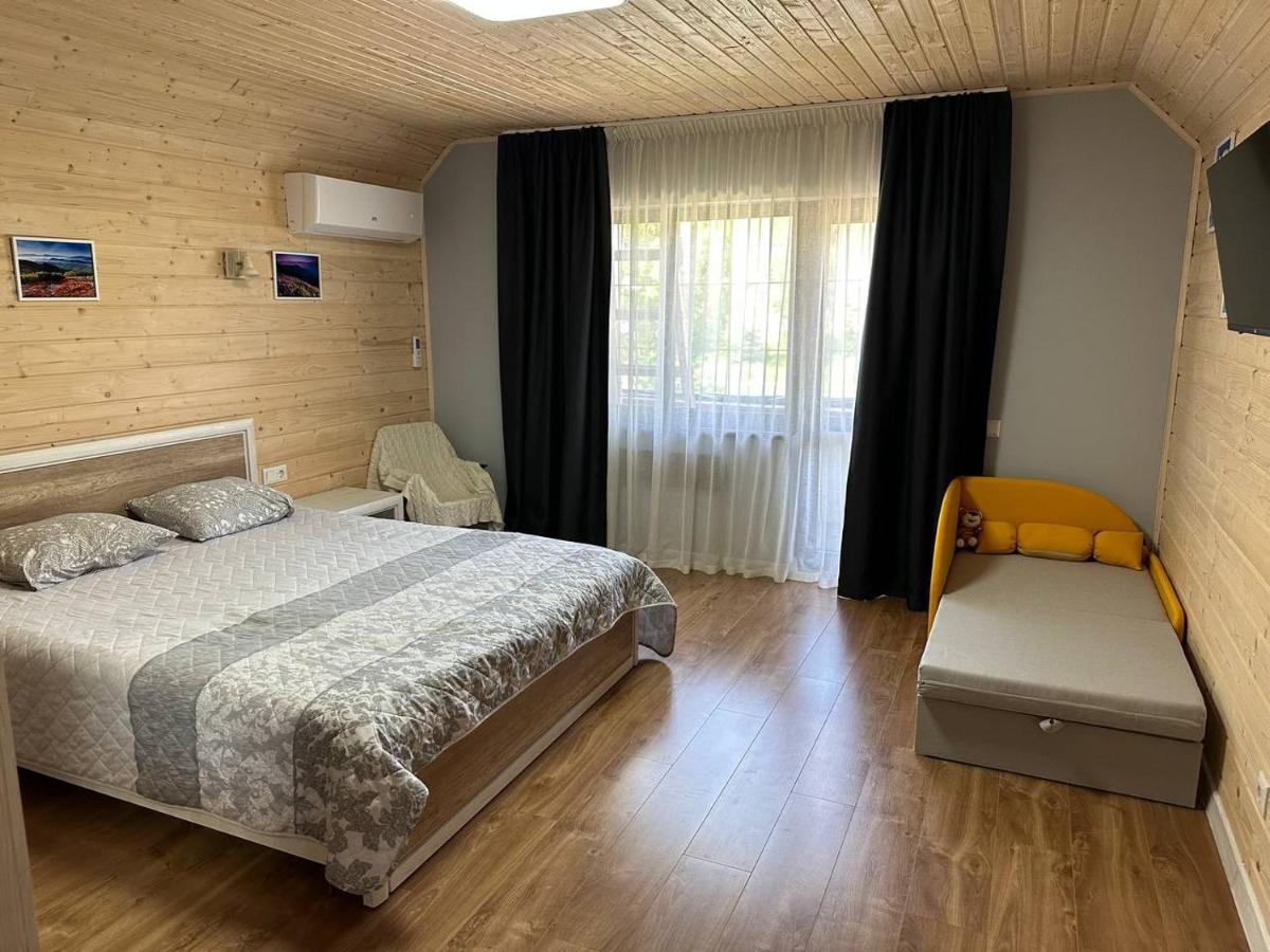 Carpathian Dream Apartments Яремче Екстер'єр фото