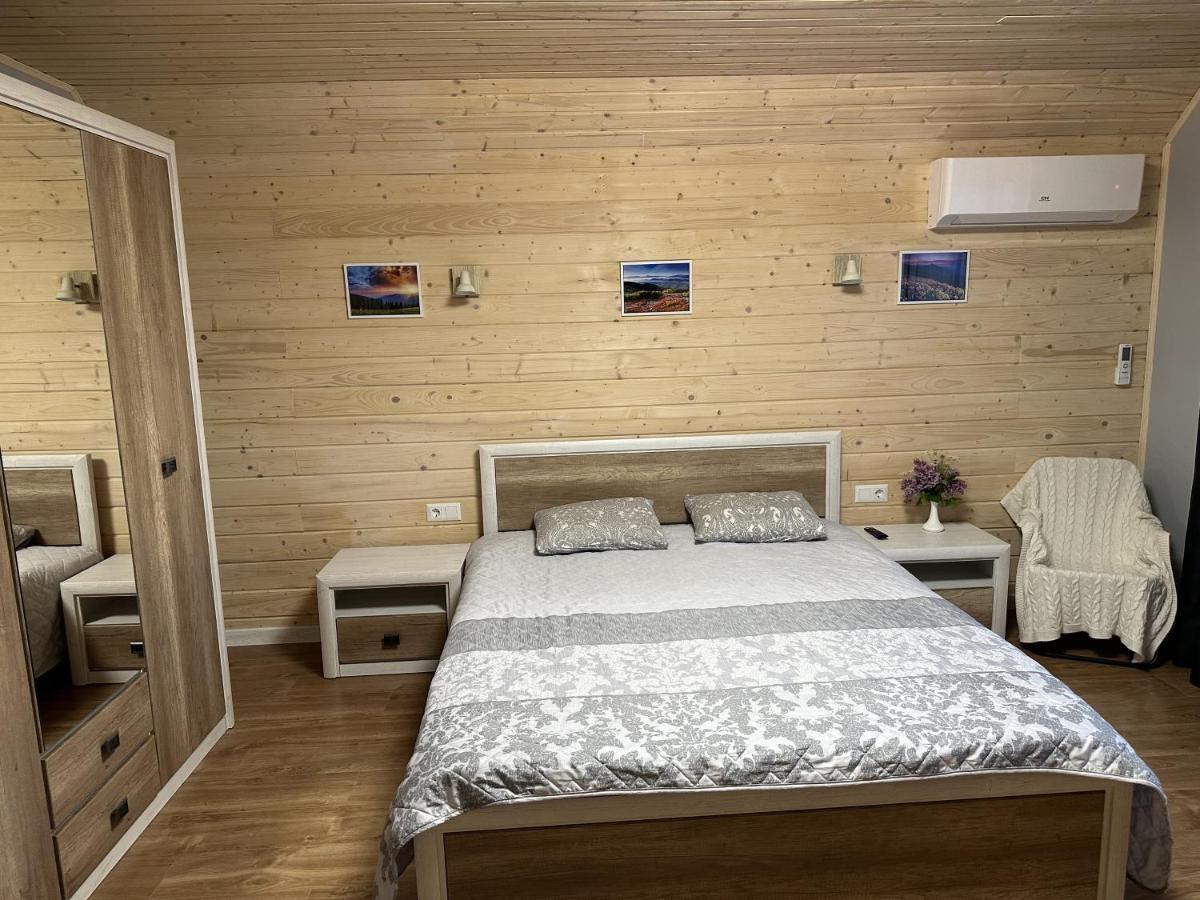 Carpathian Dream Apartments Яремче Екстер'єр фото